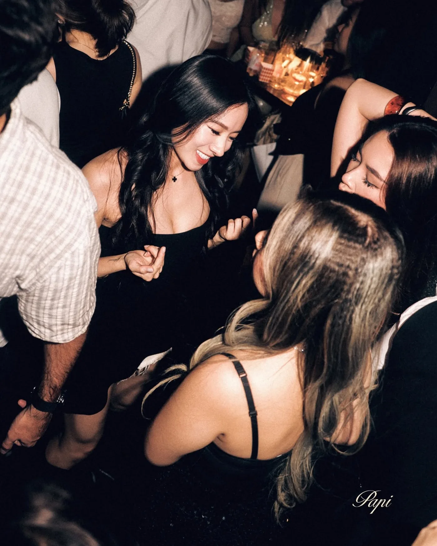 Không khí lễ hội tại club